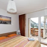 Residenz Ambassador Apartment *